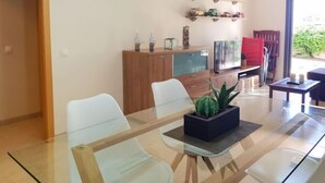 House, 3 Bedrooms | Dining - Global Vila del Far - By Global Rental Holidays 22725 (Sant Carles de la Rapita)