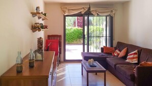 House, 3 Bedrooms | Living room - Global Vila del Far - By Global Rental Holidays 22725 (Sant Carles de la Rapita)
