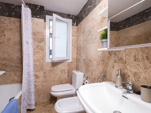 獨棟房屋, 3 間臥室, 露台 | 浴室