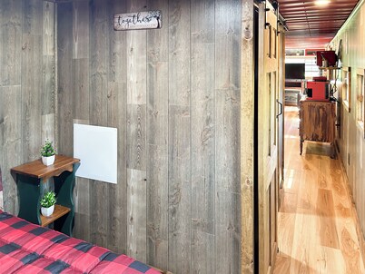 Eagle's Peak Cozy Cabin