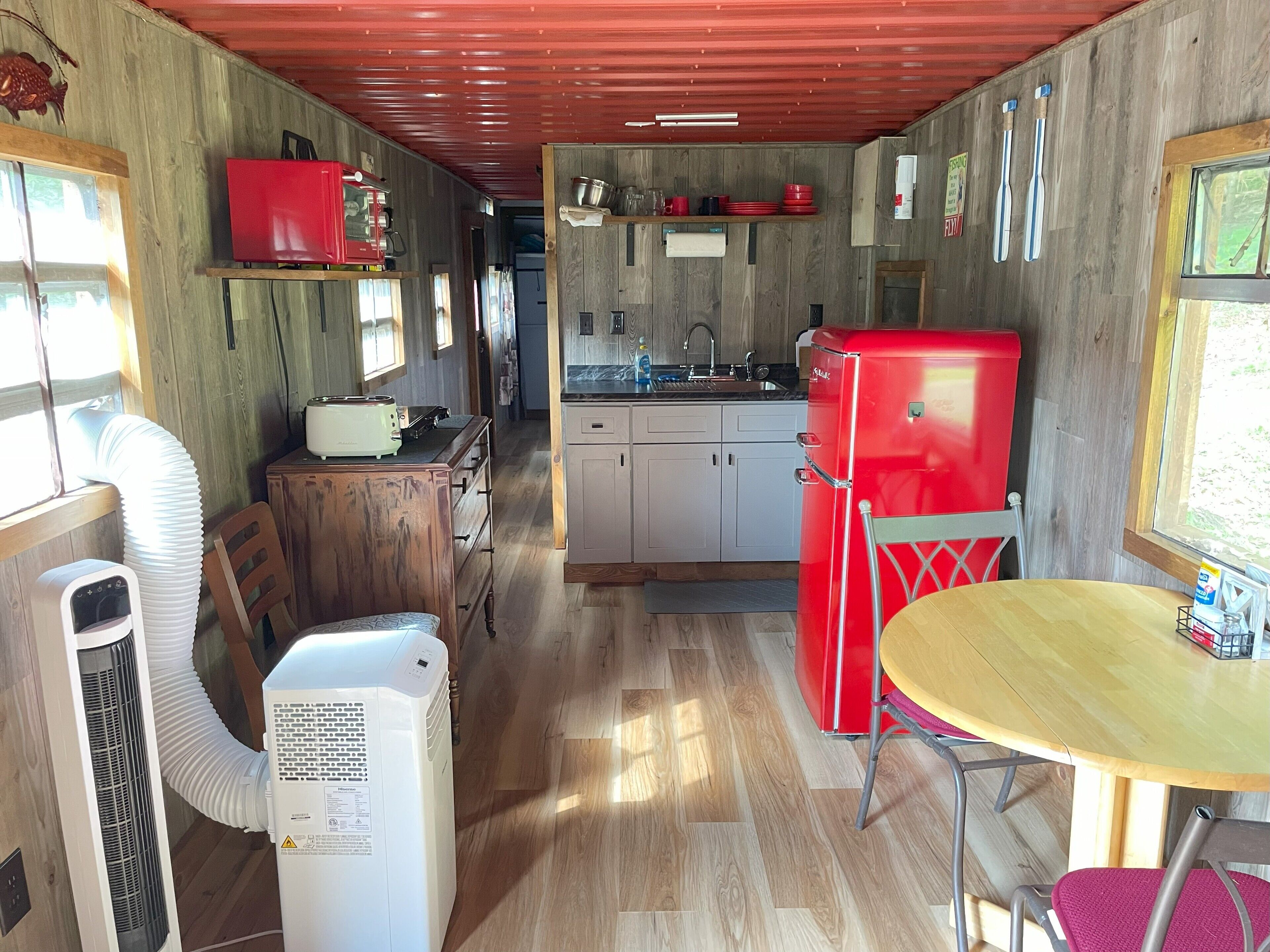 Fridge, microwave, coffee/tea maker, toaster