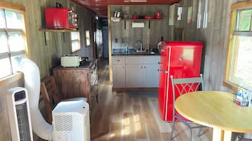 Fridge, microwave, coffee/tea maker, toaster