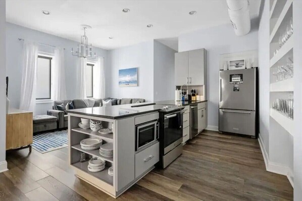 Fridge, microwave, oven, stovetop