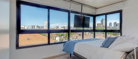 3 bedrooms, in-room safe, iron/ironing board, free WiFi