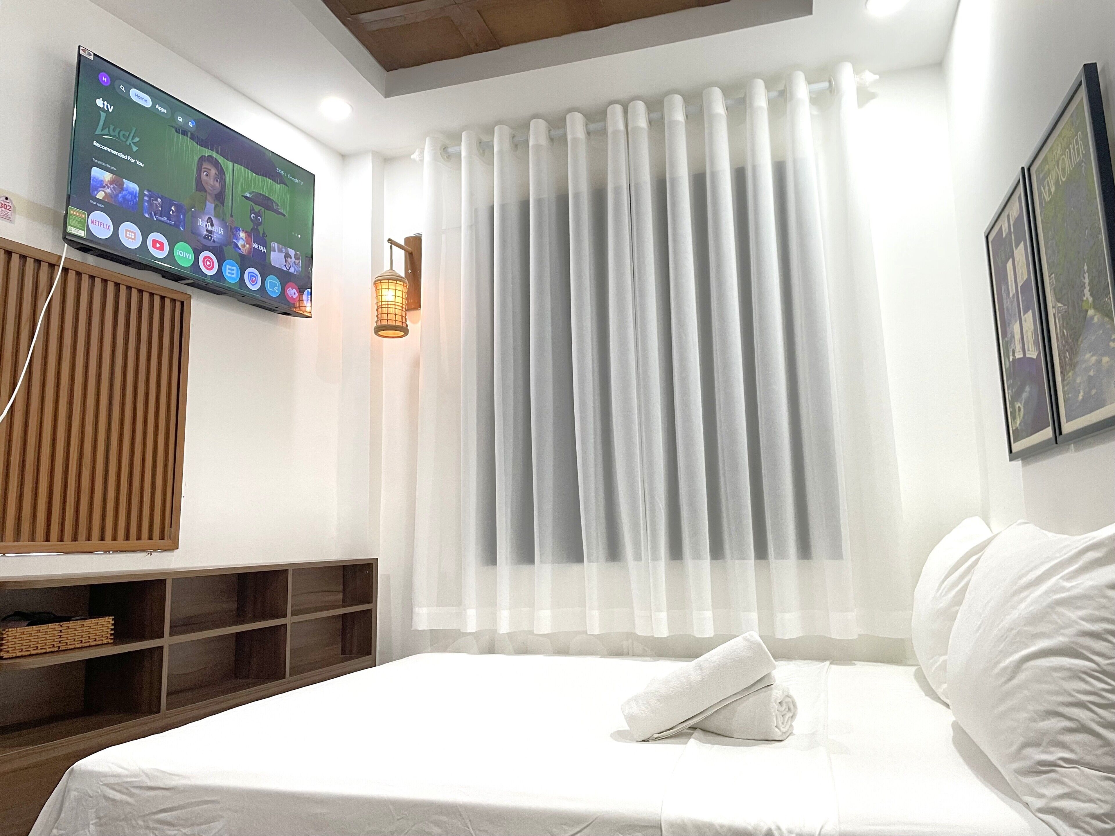 In-room safe, desk, laptop workspace, soundproofing