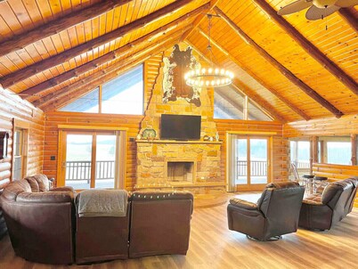 On The Knob - Mohican Cabin Retreat