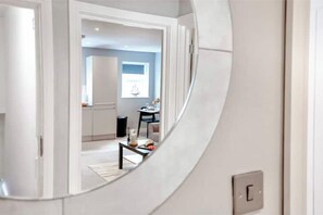 Interior - Brighton Hub: Comfortable Central Retreat in the Heart of the City, Near It All (Brighton and Hove)