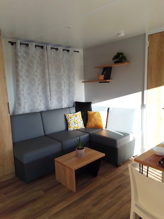 Zecamping 3* Espace Aquatique Mobil-home Tv Lv Bbq 30m2 - Lunel