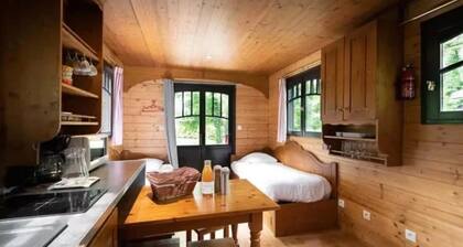 ZEcamping 2 étoiles piscine couverte pet friendly roulotte TV 5 pers