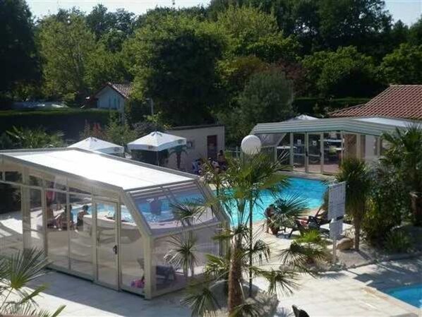 Piscine couverte