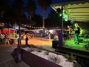 Unclassified image, 5 of 24, button