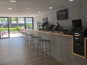 Bar (in der Unterkunft)