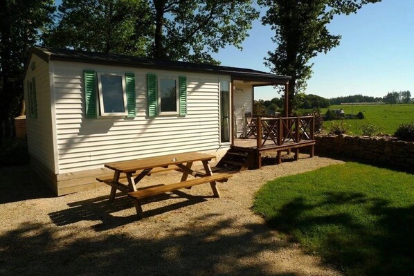 Unclassified image, 1 of 13, button