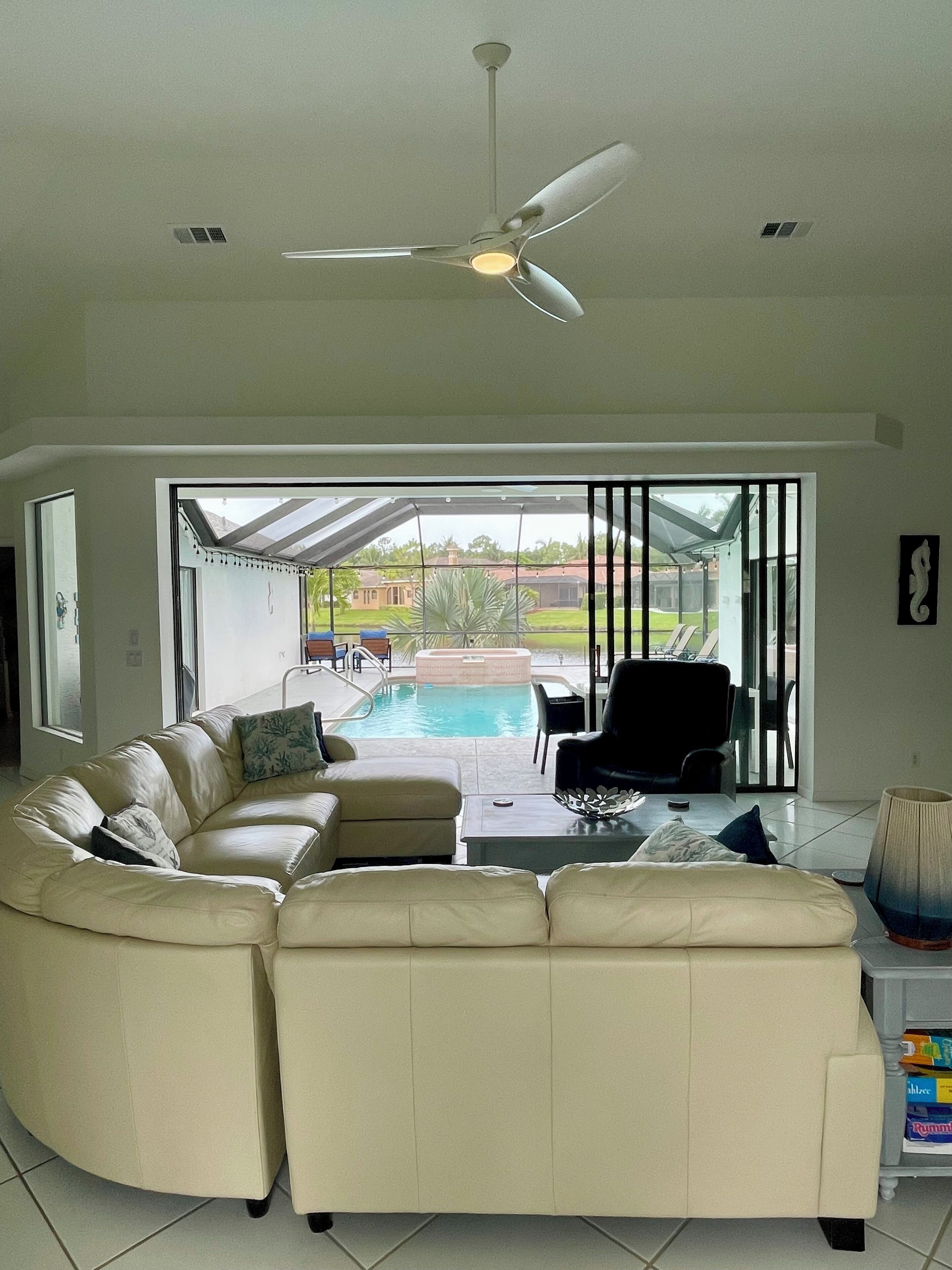 تلفزيون ذكي، كُتُب