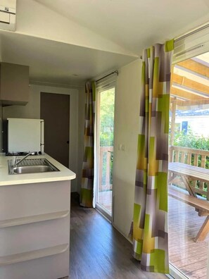 Interior - Camping 2 étoiles - ccbabhg (Angicourt)