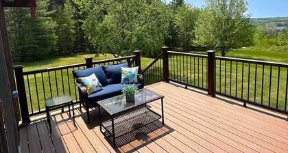 Amazing Lake View~Wood Stove~Deck~Outdoor Shower