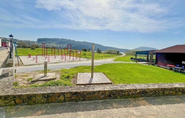 المنطقة المحيطة بالمنشأة