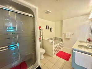 Håndklæder, Sæbe, Shampoo, Toiletpapir
