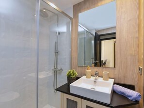 บ้านพัก, 2 ห้องนอน | ห้องน้ำ