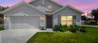 Modern 4BR Home Entire House Free Coffee & WiFi