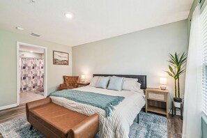 4 bedrooms, iron/ironing board, free WiFi, bed sheets