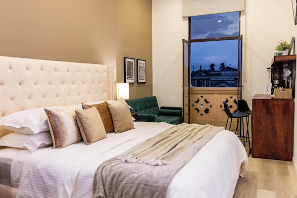 Deluxe Suite, Balcony, Park View | 1 bedroom, blackout drapes, iron/ironing board, free WiFi
