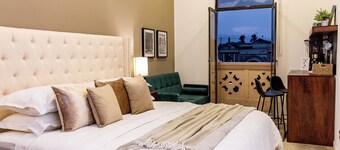 Central Park Jr. Suites