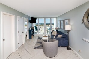 Smart-TV, DVD-Player, Bücher