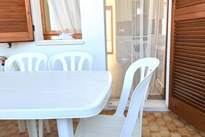 Outdoor dining - M425 – Marcelli, two-room apartment on two levels with terrace (Marcelli)