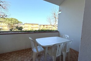 Outdoor dining - M425 – Marcelli, two-room apartment on two levels with terrace (Marcelli)