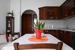 Dining - S347 – Sirolo, delightful two-room apartment with balcony (Sirolo)