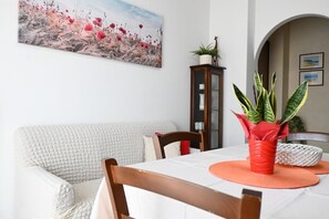 Dining - S347 – Sirolo, delightful two-room apartment with balcony (Sirolo)