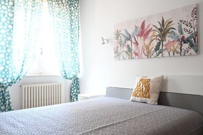 1 bedroom, bed sheets - S347 – Sirolo, delightful two-room apartment with balcony (Sirolo)