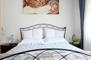 2 bedrooms, bed sheets