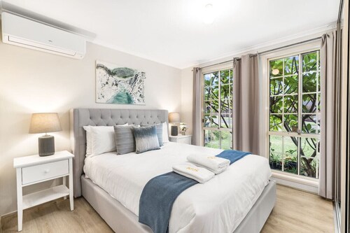 StayAU Cozy 3BR Suburban Retreat in Ingleburn