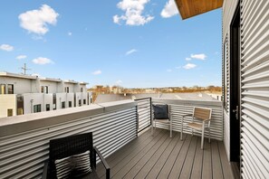 Property grounds - Modern Townhome 2 mi. South of Downtown, Broadway Ave, Nissan Stadium- Sleeps 8 (Nashville)