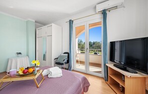 2 chambres, fer et planche Ă repasser, lit parapluie, Wi-Fi gratuit
