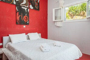 1 bedroom, iron/ironing board, free WiFi, bed sheets - Apartment 'Porfira' with Private Garden, Wi-Fi and Air Conditioning (Tinos)