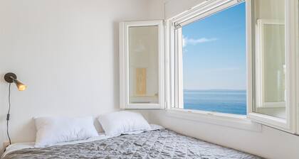 Apartment 'Gefyra' with Sea View, Wi-Fi and Air Conditioning