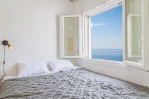 1 habitación, tabla de planchar con plancha, wifi gratis y ropa de cama 