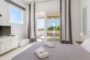 1 bedroom, iron/ironing board, free WiFi - Apartment 'Lefkopetra' with Shared Terrace, Wi-Fi and Air Conditioning (Tinos)