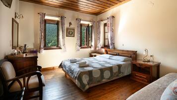 1 bedroom, free WiFi, bed sheets