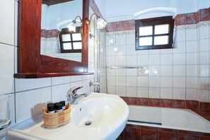 Shower, hair dryer, towels - Double - Morea Room with Mountain View, Private Terrace, and Wi-Fi (Karpenision)