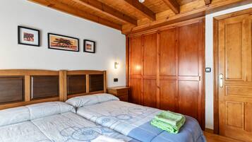 2 habitaciones, tabla de planchar con plancha y wifi gratis