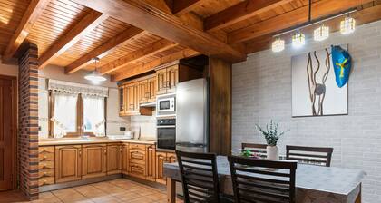 Country House 'Nuberu' with Mountain View, Wi-Fi and Air Conditioning