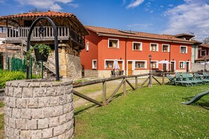 Exterior - Country House 'Nuberu' with Mountain View, Wi-Fi and Air Conditioning (Soto de Dueñas)