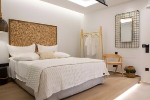 2 bedrooms, iron/ironing board, free WiFi, bed sheets - Apartment 'Elfam City Suite B' with Shared Terrace, Wi-Fi and Air Conditioning (Lefkada Town)