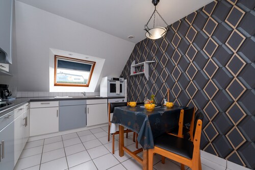 Holiday Home 'Entre Terre Et Mer' with Private Terrace, Private Garden and Wi-Fi