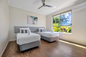 3 Schlafzimmer, Schreibtisch, Bügeleisen/Bügelbrett, kostenloses WLAN