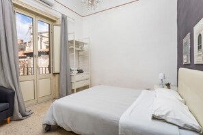 2 chambres, fer et planche à repasser, Wi-Fi gratuit, draps fournis
